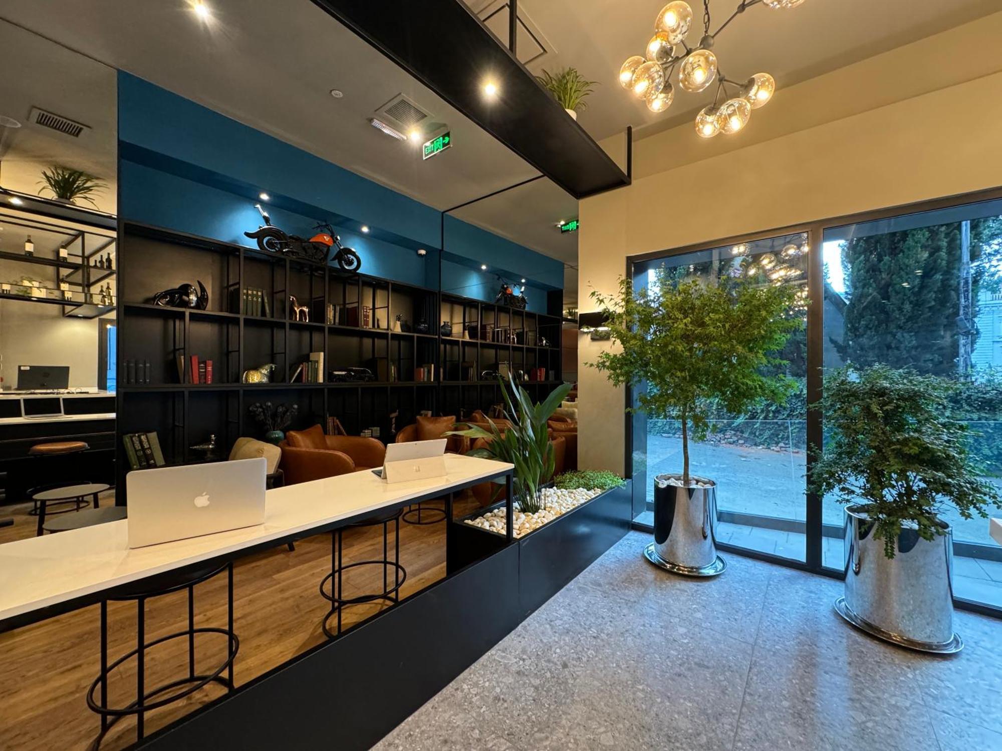Tbilisi Edition - Design Hotel & Private Spa Buitenkant foto