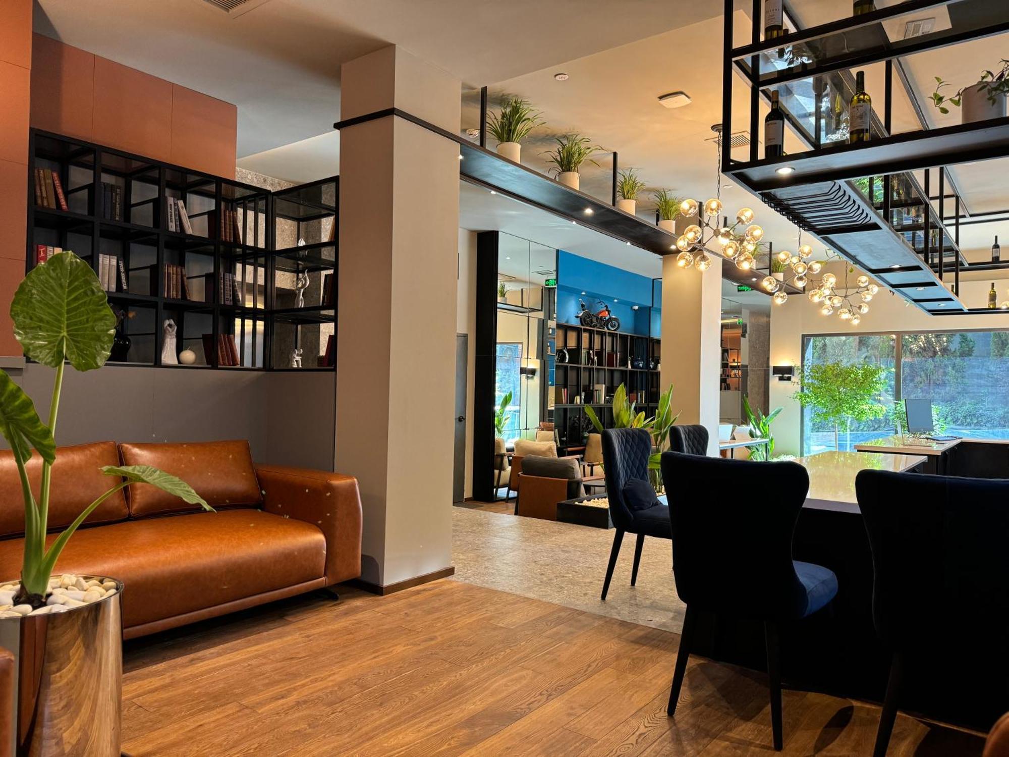 Tbilisi Edition - Design Hotel & Private Spa Buitenkant foto