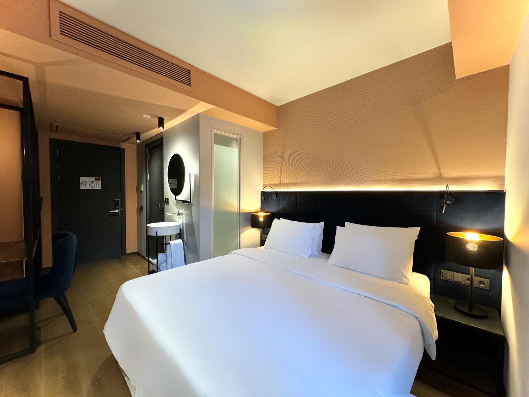 Tbilisi Edition - Design Hotel & Private Spa Buitenkant foto